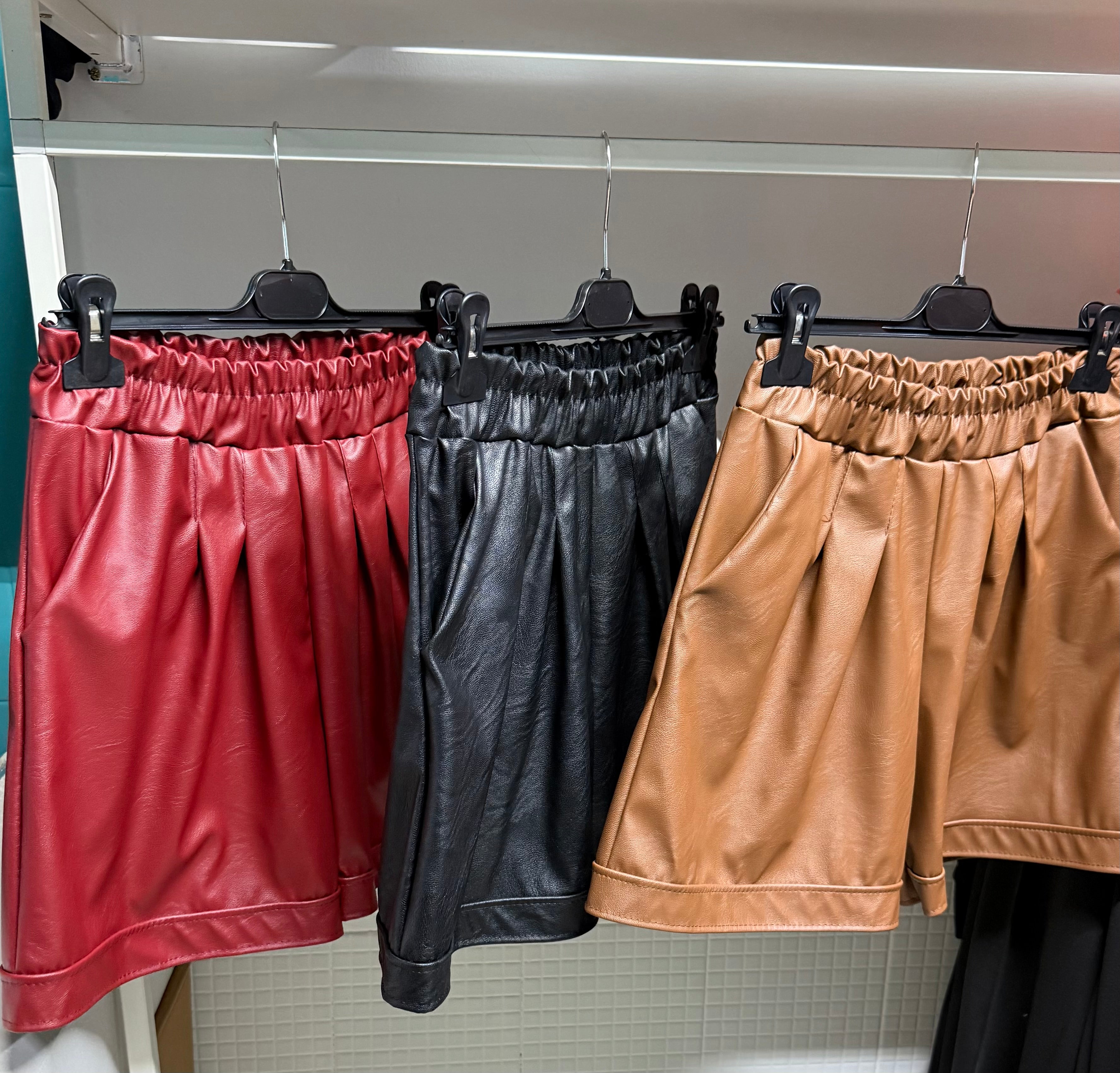 PANTALONCINO ECOPELLE